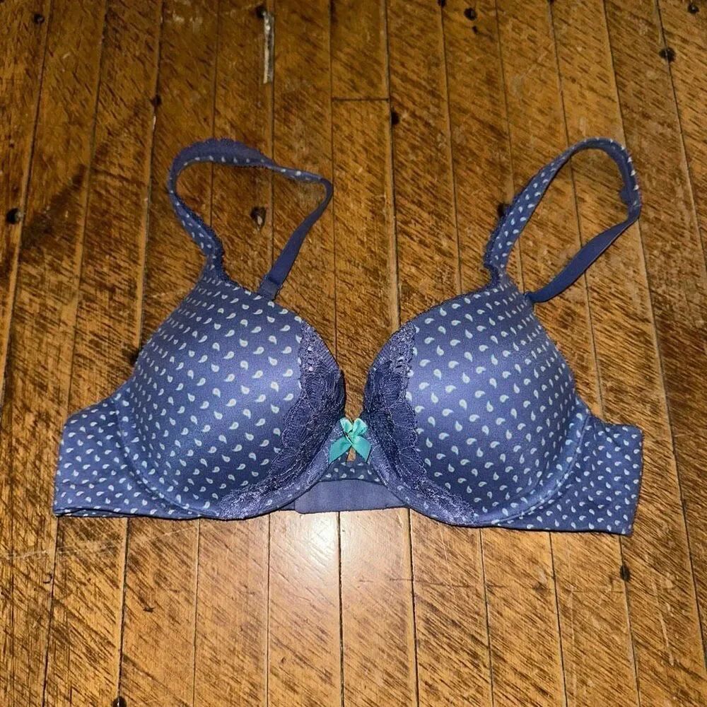 Victoria’s Secret Body polka dot soft padded perfect coverage 32B bra